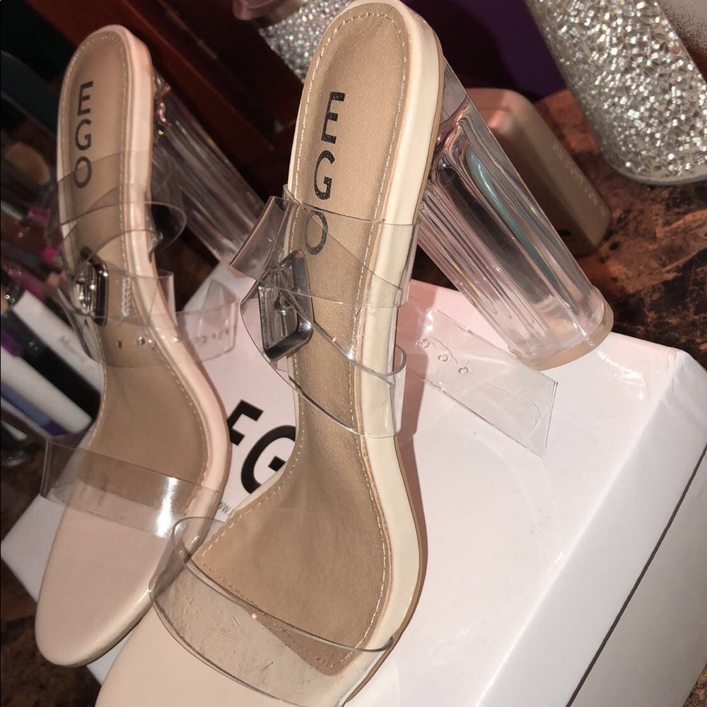 Ariana Strappy Sandal In Clear Perspex
